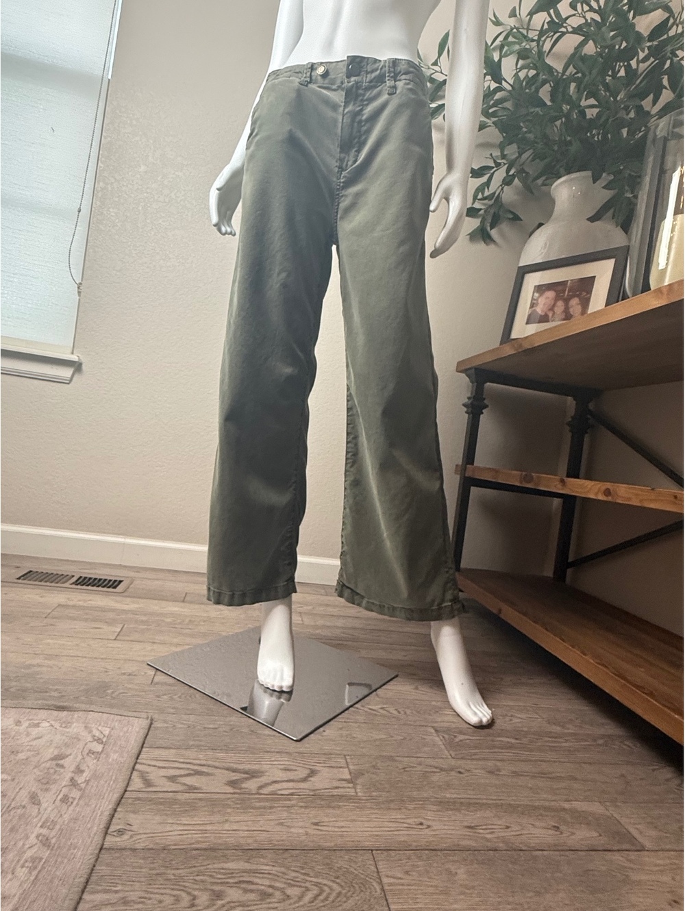 Paige "Ivy Green" wide-leg pants chinos Size 29